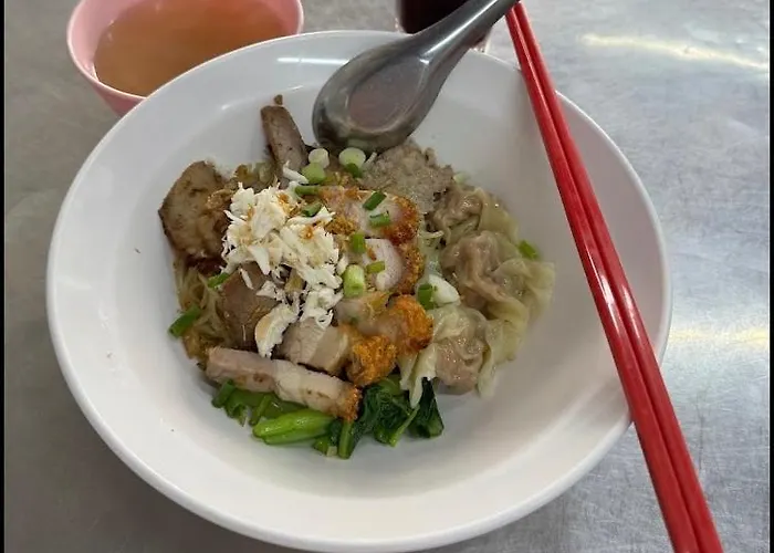 Hotel Boonlert Egg Noodle Bangkok